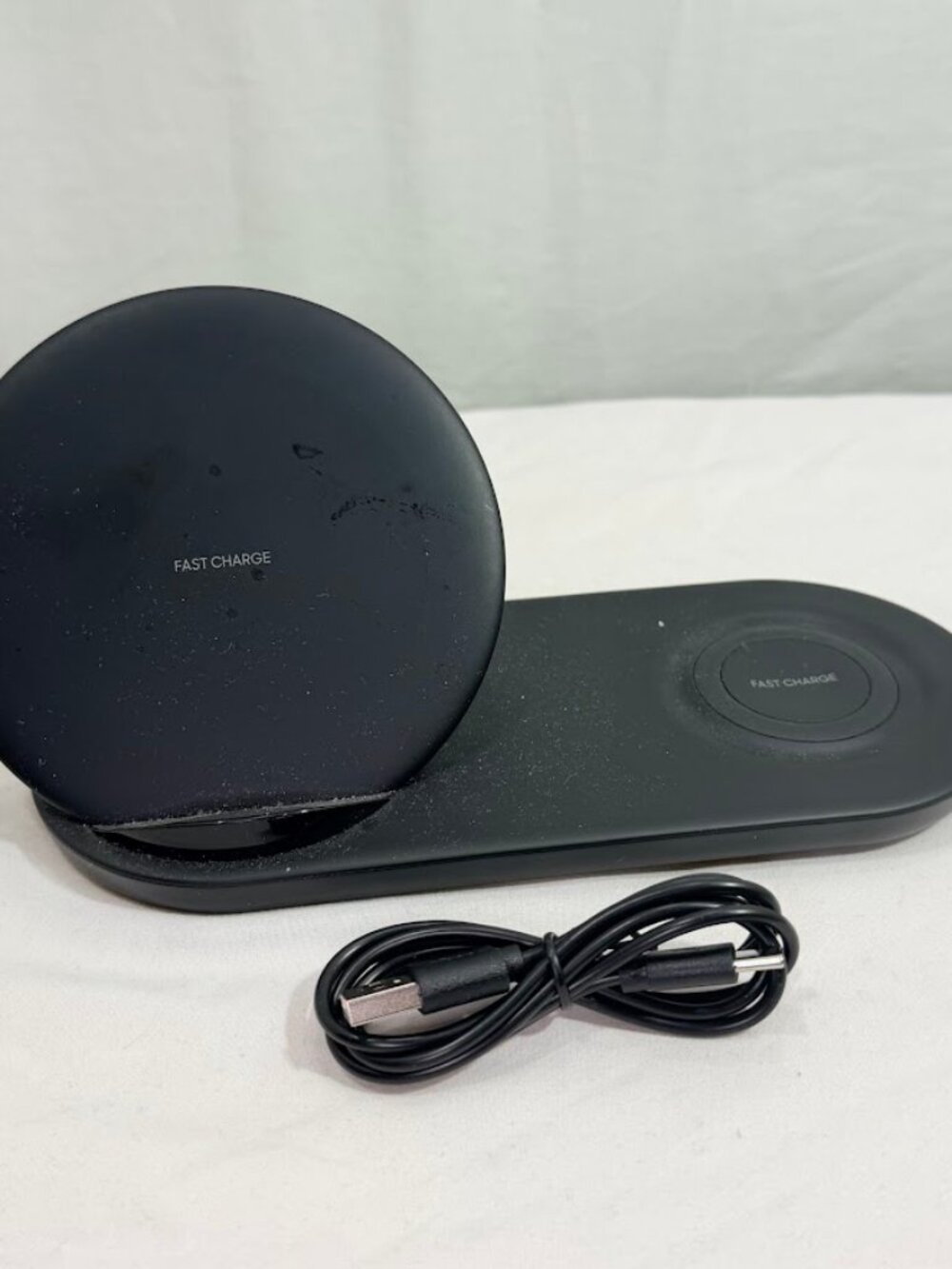 Samsung Wireless Charger Duo Fast Charger - Black EP-N6100